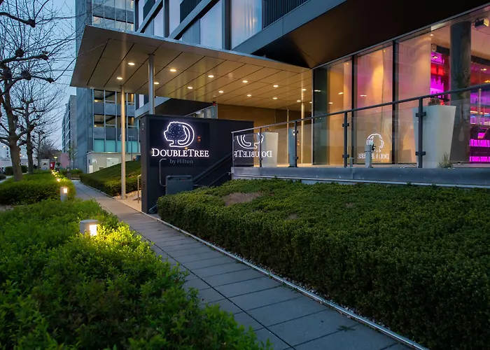 Otel Wyndham Frankfurt Niederrad 4*