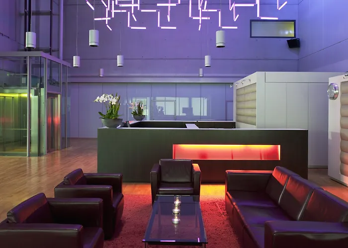 Wyndham Frankfurt Niederrad Otel 4*