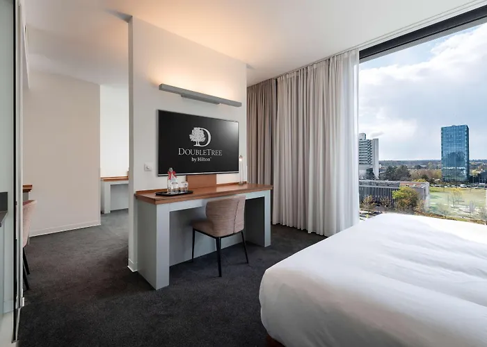 Wyndham Frankfurt Niederrad Otel 4*