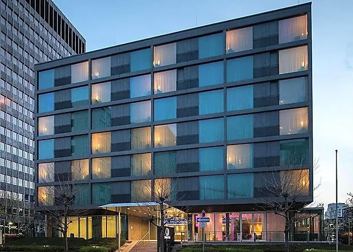 Wyndham Frankfurt Niederrad Otel 4*