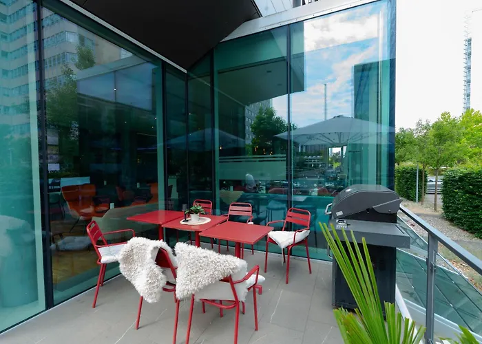 Hotel Wyndham Frankfurt Niederrad 4*