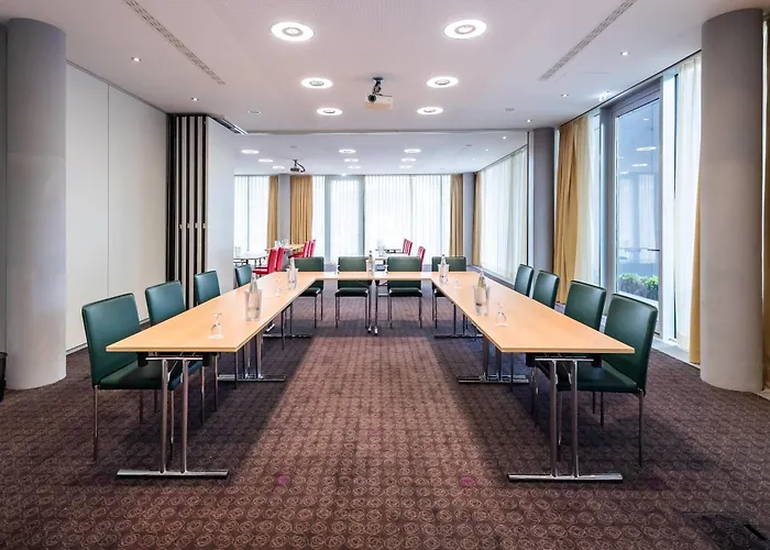Wyndham Frankfurt Niederrad 4*